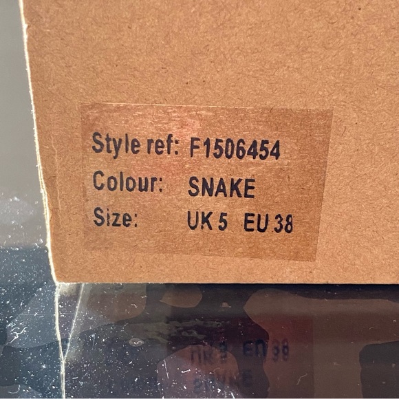 Snake print vegan leather platform boots by GLAMOROUS- Size 7.5US - Picture 6 of 6